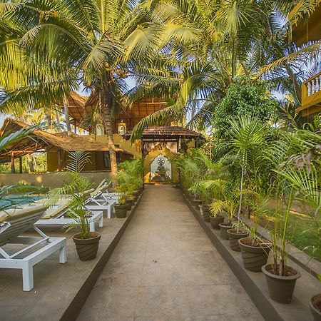 Devarya Wellness Beach Resort Morjim Eksteriør bilde