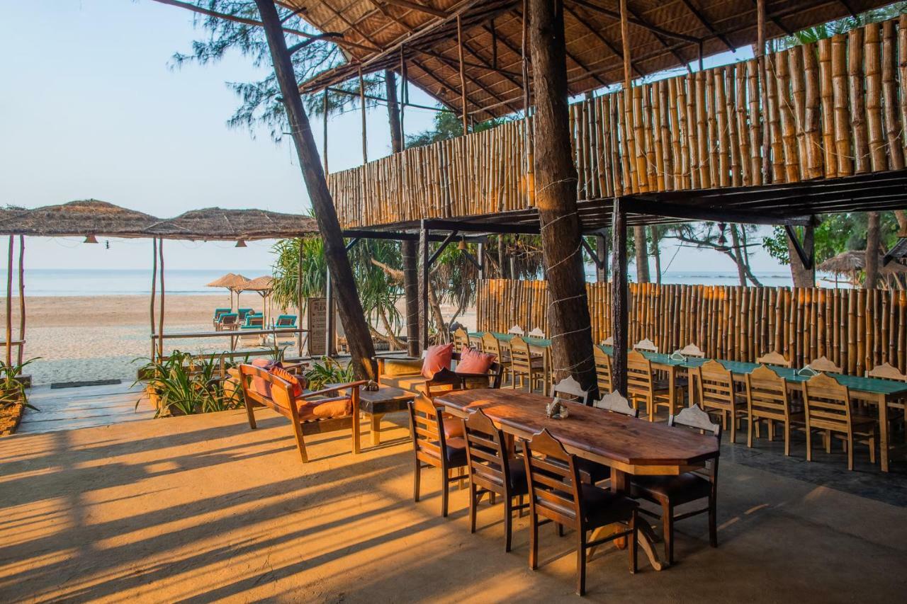 Devarya Wellness Beach Resort Morjim Eksteriør bilde