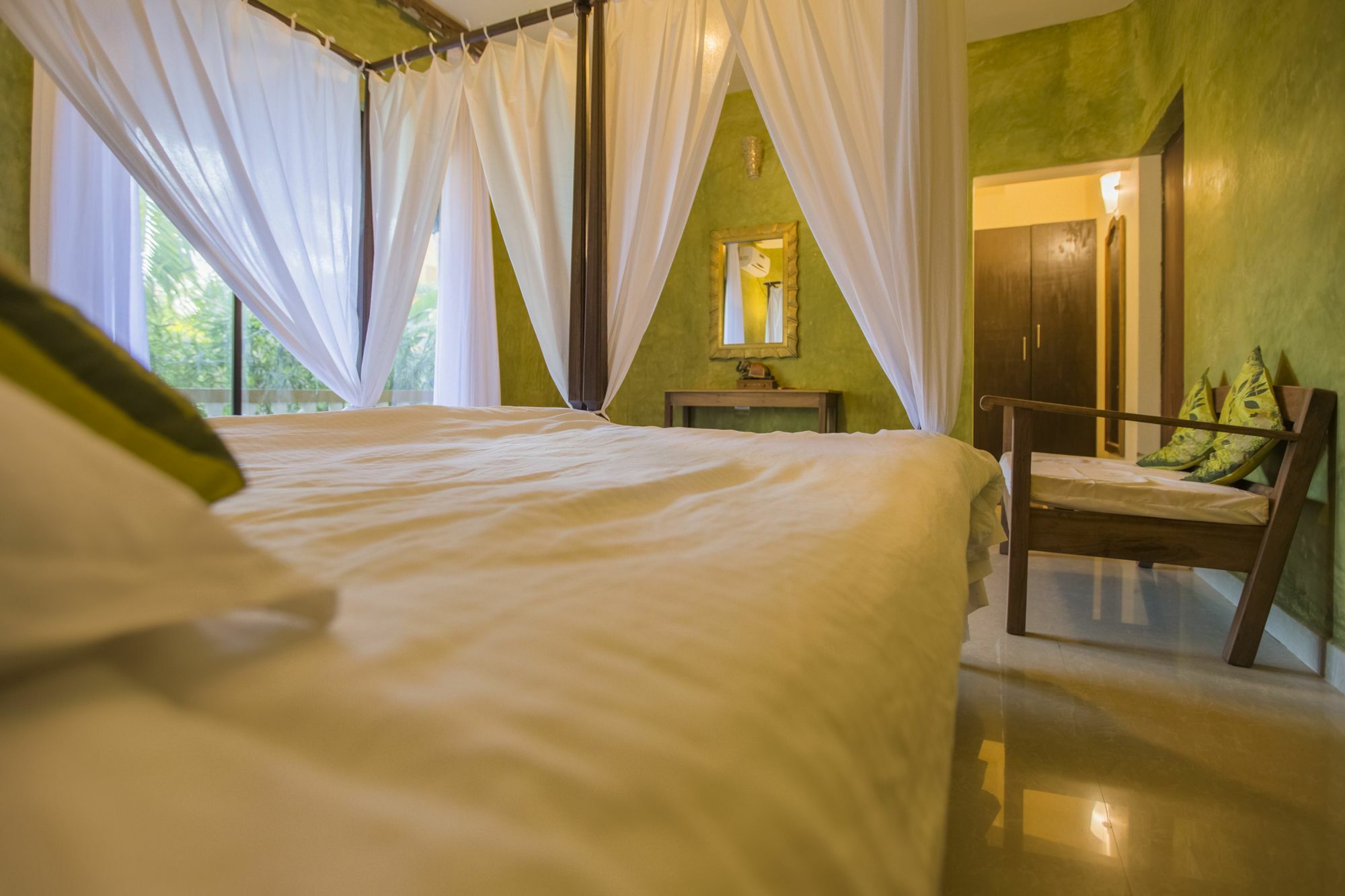 Devarya Wellness Beach Resort Morjim Eksteriør bilde